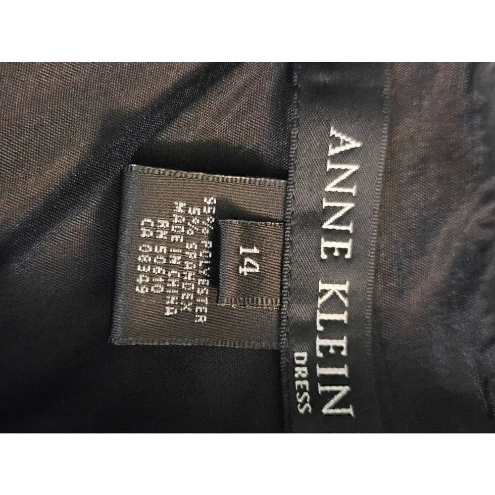 Anne Klein Black Speghetti Strap Dress. Size 14.